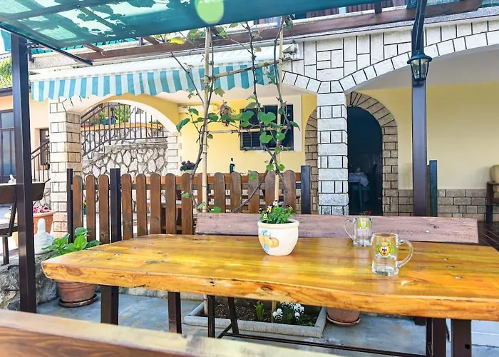 Apartment Brezina - - Liganj
